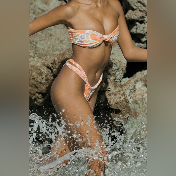 Stone fox swim lele bandeau bikini top floral print - bloom - Picture 2 of 6